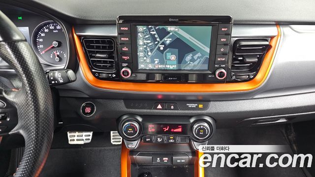 Kia Stonic 2019 — photo 16