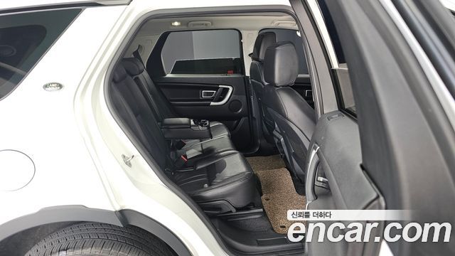 Land Rover Discovery Sport 2018 — photo 11