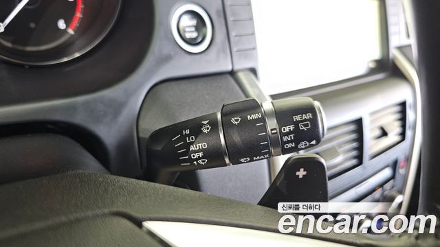 Land Rover Discovery Sport 2018 — photo 15