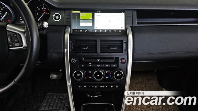Land Rover Discovery Sport 2018 — photo 17