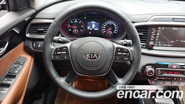 Kia Sorento 2019 — photo 18