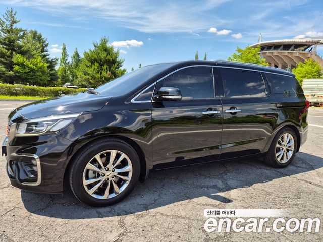 Kia Canival 2019 — photo 2