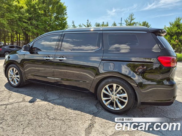Kia Canival 2019 — photo 6