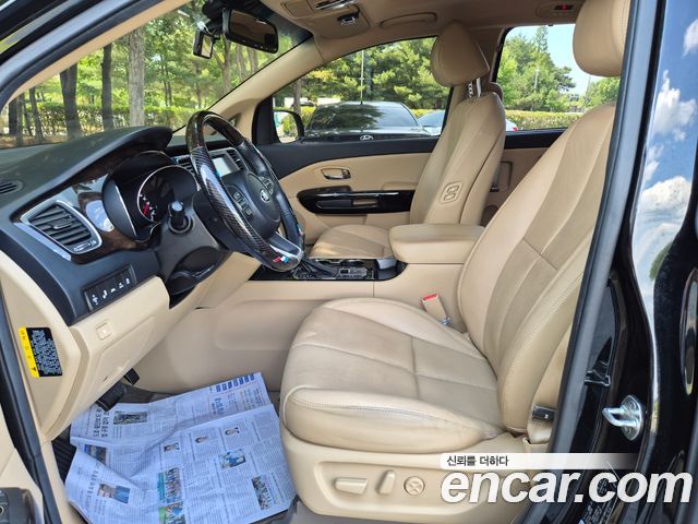 Kia Canival 2019 — photo 17