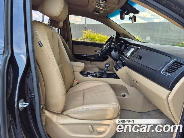 Kia Canival 2019 — photo 19