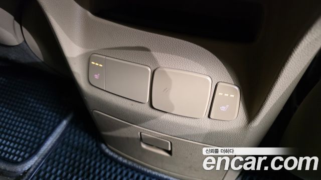 Kia Canival 2015 — photo 25