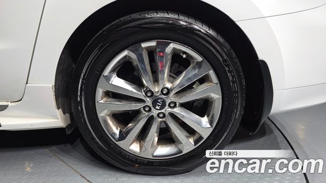 Kia Canival 2015 — photo 7