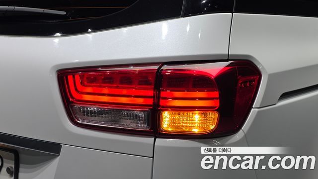 Kia Canival 2015 — photo 9