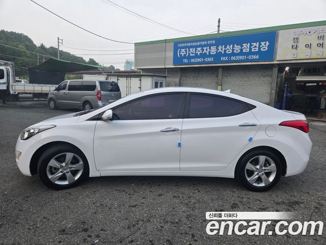 Hyundai AVANTE 2013 — photo 4