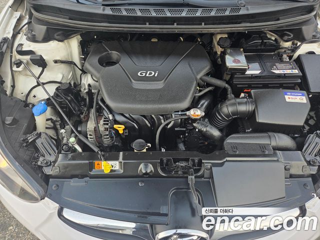Hyundai AVANTE 2013 — photo 19