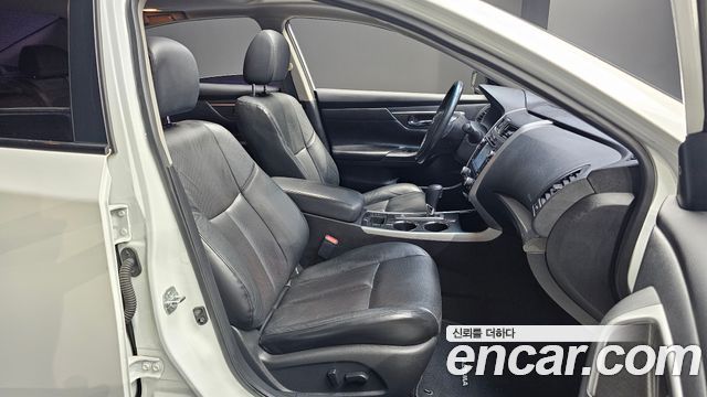 Nissan Altima 2015 — photo 11