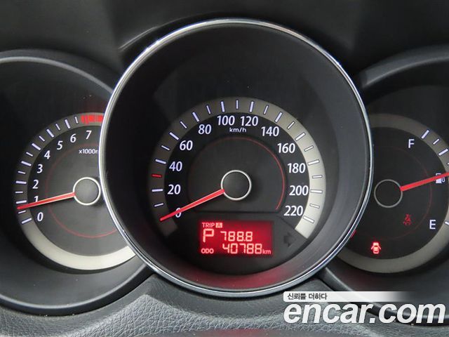 Kia Porte 2013 — photo 9