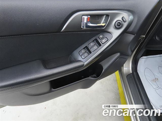 Kia Porte 2013 — photo 13