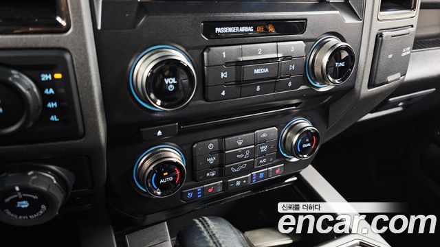 Ford F150 2018 — photo 32