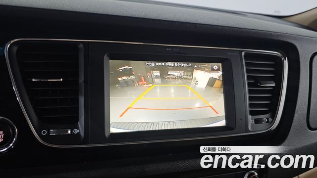 Kia Canival 2017 — photo 15