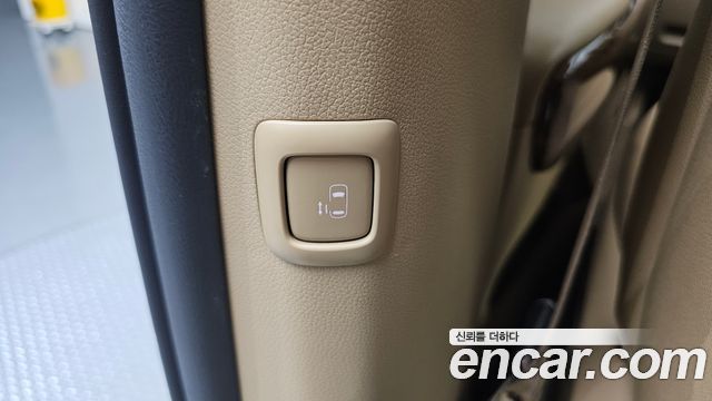 Kia Canival 2017 — photo 16