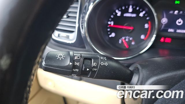 Kia Canival 2017 — photo 19