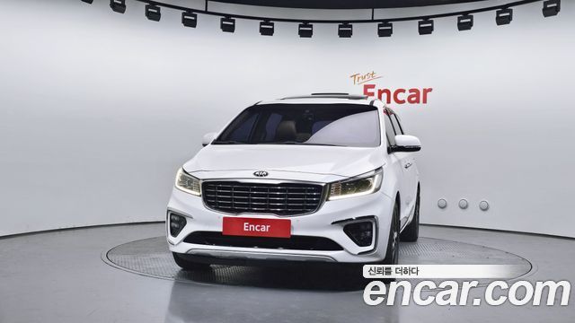 Kia Canival 2019 — photo 3