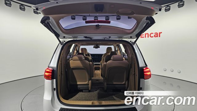 Kia Canival 2019 — photo 17