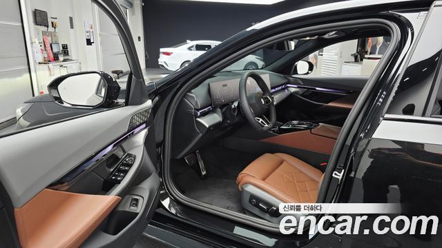 BMW 5-Series 2026 — photo 10