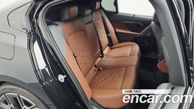 BMW 5-Series 2026 — photo 12