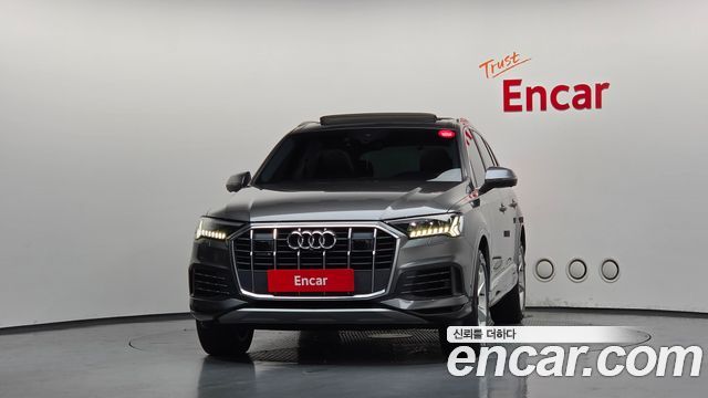 Audi Q7 2021 — photo 3