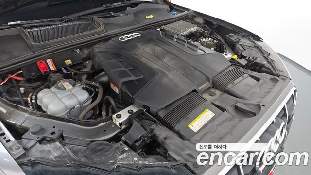 Audi Q7 2021 — photo 6