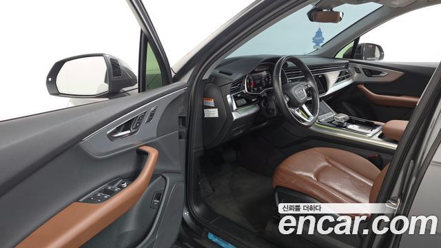 Audi Q7 2021 — photo 13