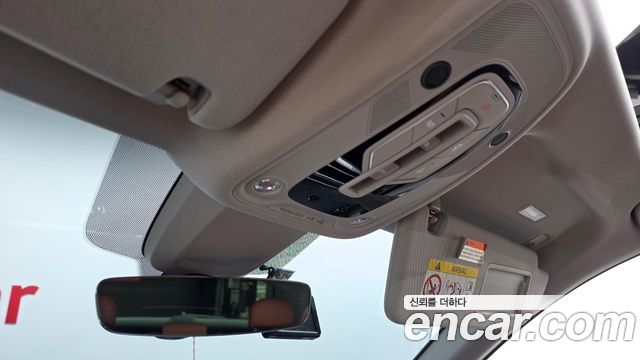 Audi Q7 2021 — photo 25