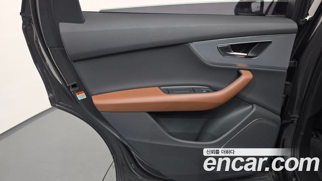 Audi Q7 2021 — photo 15