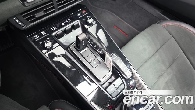 Porsche 911 2025 — photo 9