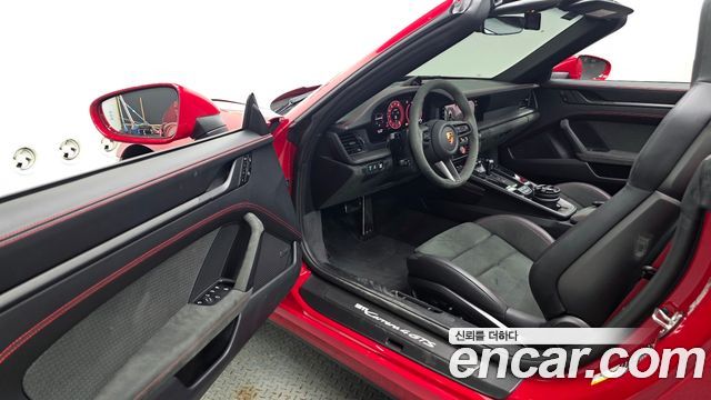 Porsche 911 2025 — photo 11