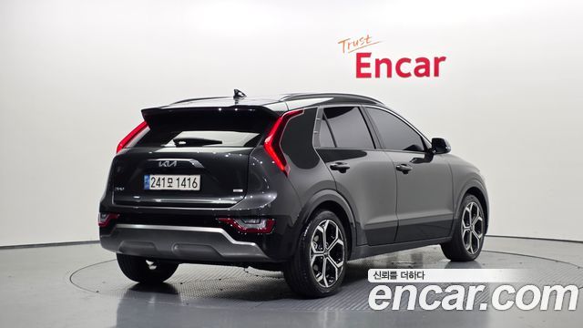 Kia Niro 2023 — photo 2