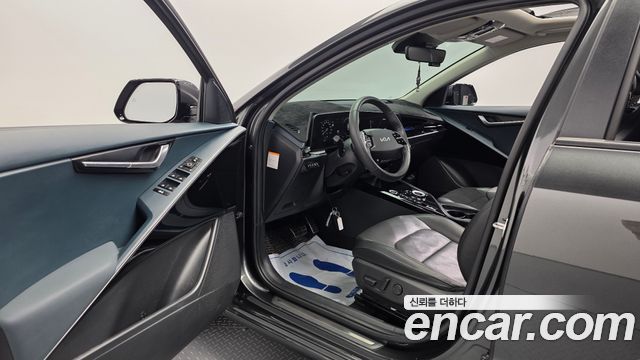 Kia Niro 2023 — photo 13