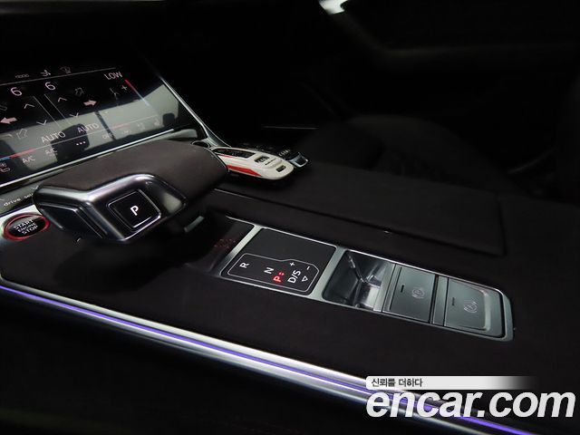 Audi RS7 2021 — photo 11
