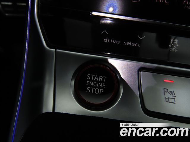 Audi RS7 2021 — photo 14
