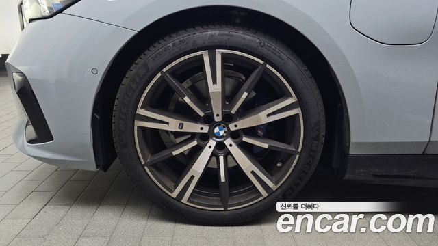 BMW 5-Series 2026 — photo 5