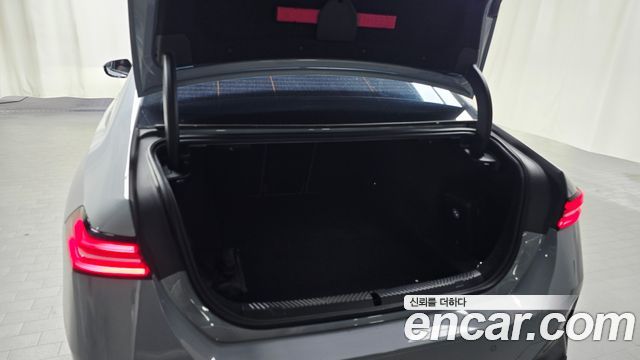 BMW 5-Series 2026 — photo 23