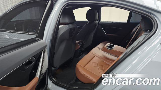 BMW 5-Series 2026 — photo 24