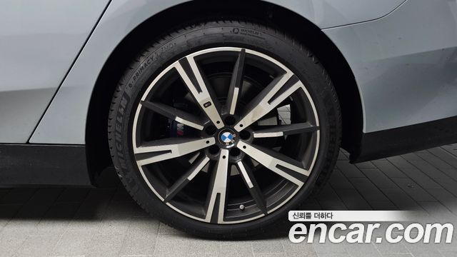 BMW 5-Series 2026 — photo 7