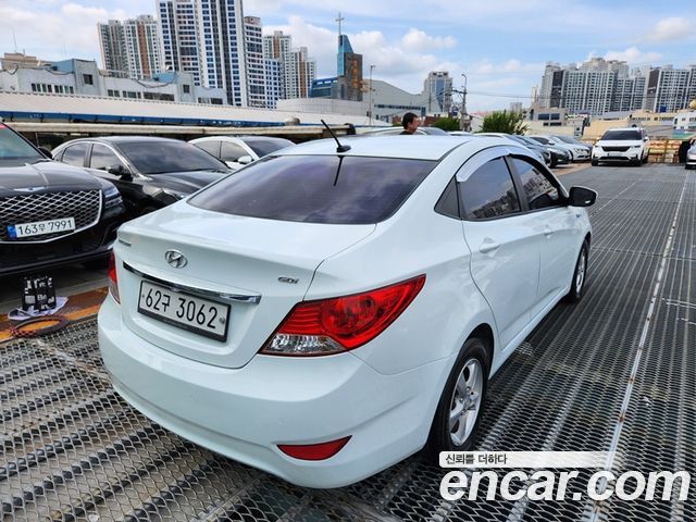 Hyundai Accent 2013 — photo 6
