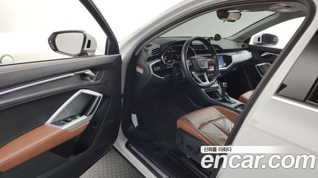 Audi Q3 2023 — photo 13