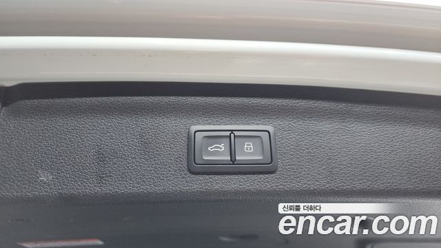 Audi Q3 2023 — photo 23