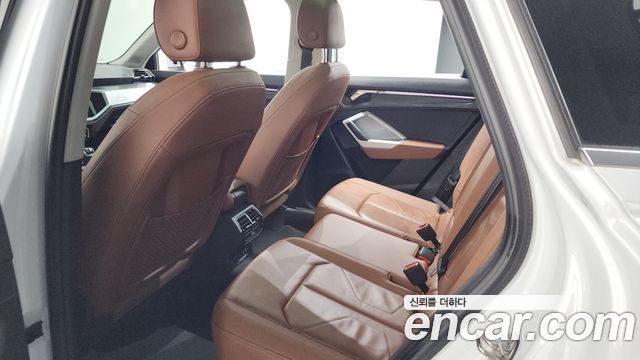 Audi Q3 2023 — photo 25