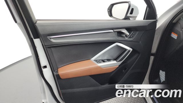 Audi Q3 2023 — photo 14