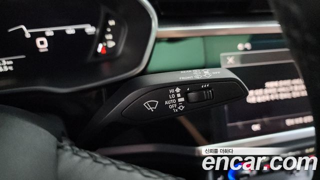 Audi Q3 2023 — photo 27