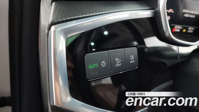 Audi Q3 2023 — photo 29