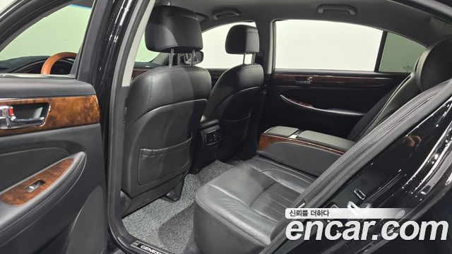 Hyundai Genesis 2010 — photo 12
