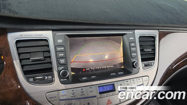 Hyundai Genesis 2010 — photo 16