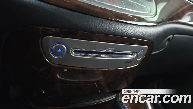 Hyundai Genesis 2010 — photo 19